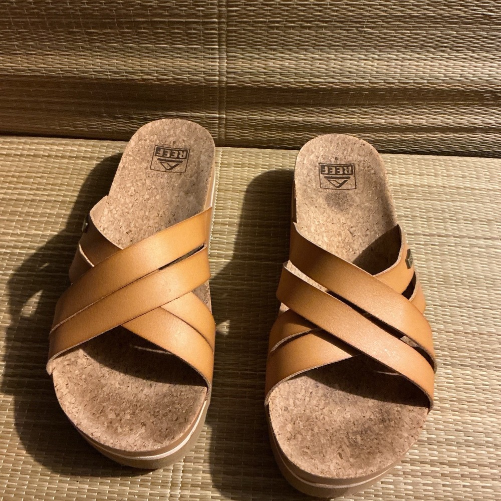 Reef Cushion Bloom Hi Slide Sandals US 9 EU 40 NEW NO BOX